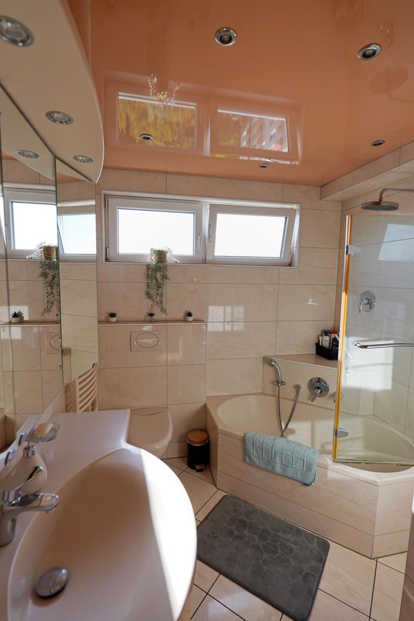 Tolle Wohnung Mit Panoramablick Weinheim Bagian luar foto